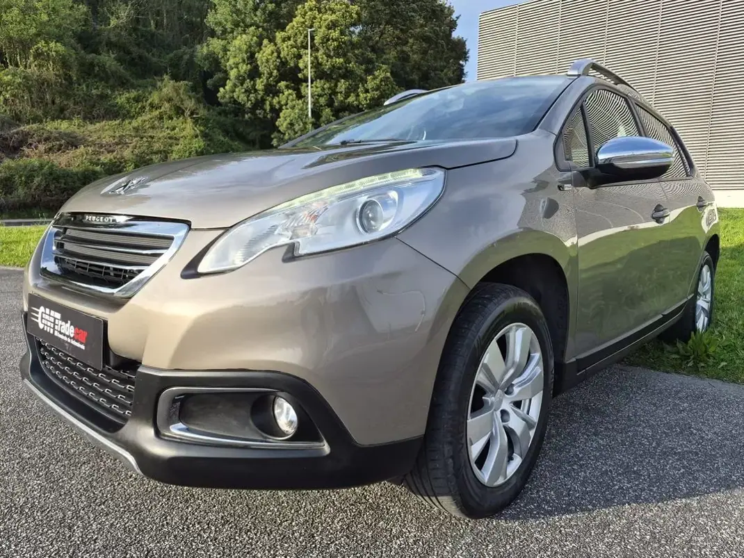 Peugeot 2008 2015 - 8999 EUR, 70466 km - AUTO.MOTO.pt - 70466km - foto 1 de 16