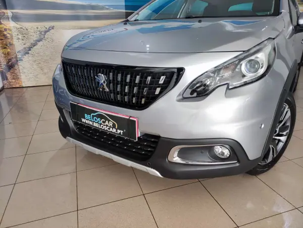 Peugeot 2008 2018 - 13250 EUR, 37000 km - AUTO.MOTO.pt - 37000km - foto 5 de 31