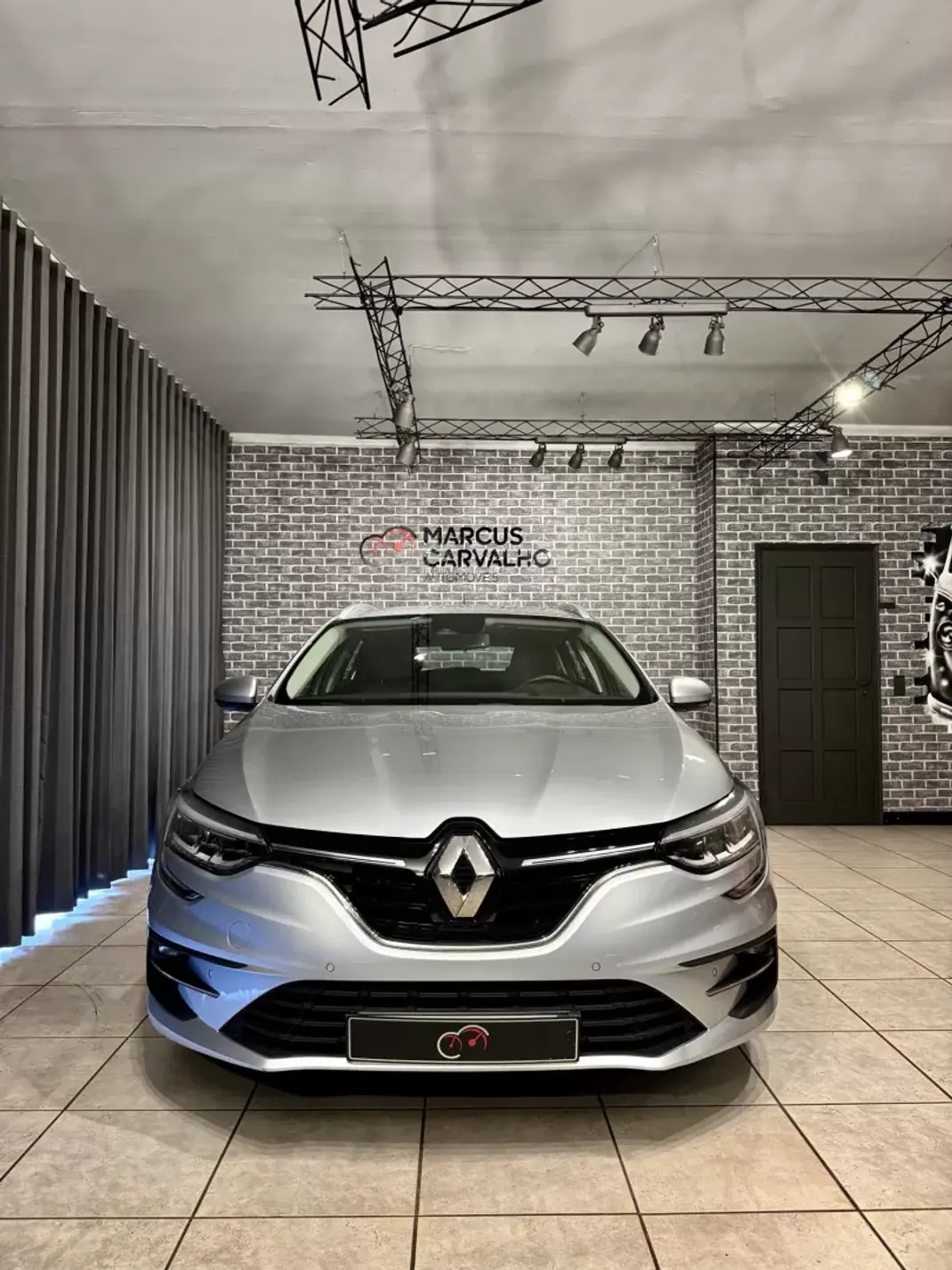 Renault Mégane Sport Tourer 2020 - 12990 EUR, 105000 km - 105000km - foto 3 de 15