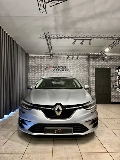 Renault Mégane Sport Tourer 2020 - 12990 EUR, 105000 km - AUTO.MOTO.pt - 105000km - foto 3 de 15