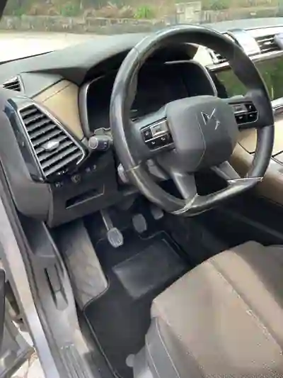 DS DS7 Crossback 2018 — foto 6 de 12
