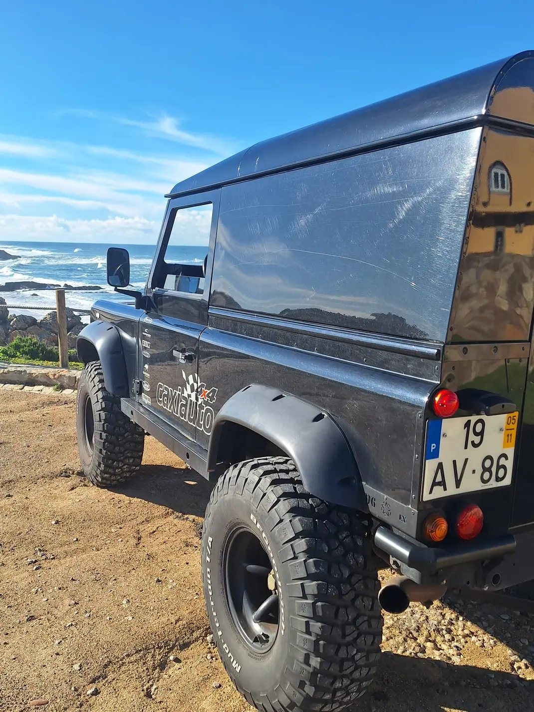 Land Rover Defender 2005 - 52000 EUR, 79000 km - AUTO.MOTO.pt - 79000km - foto 8 de 11