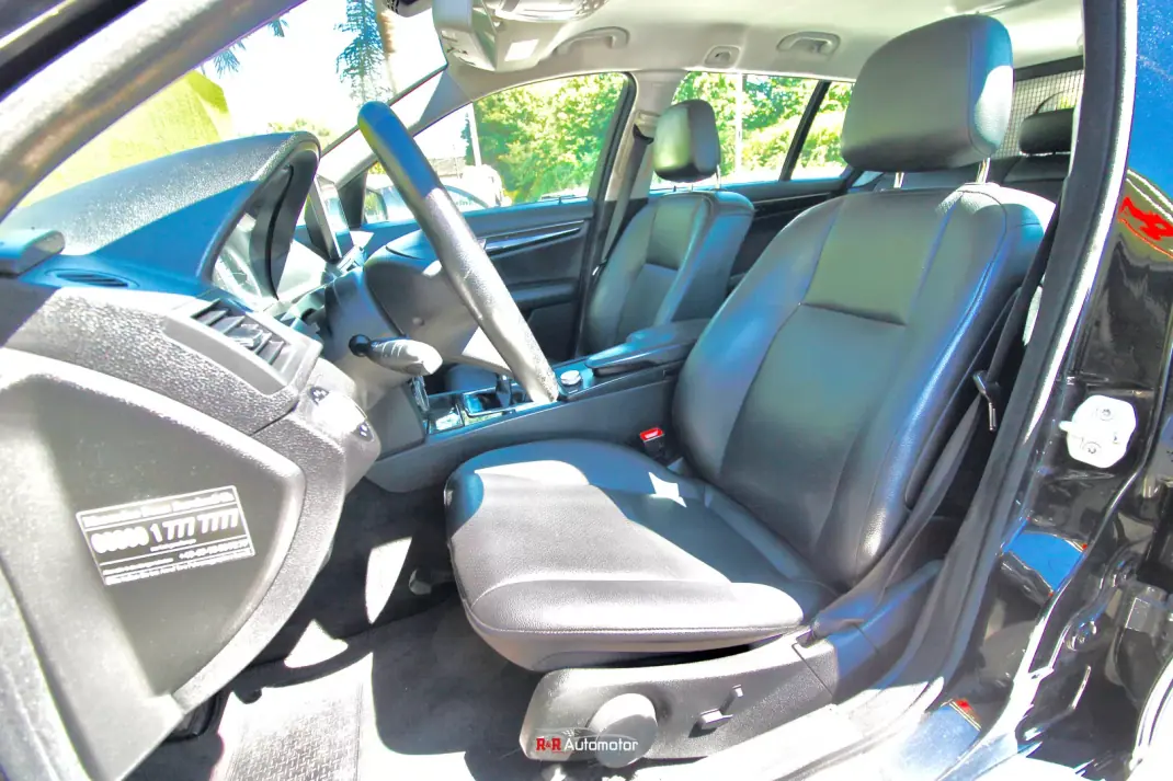 Mercedes-Benz C 200 2010 - 10990 EUR, 290000 km - AUTO.MOTO.pt - 290000km - foto 13 de 24