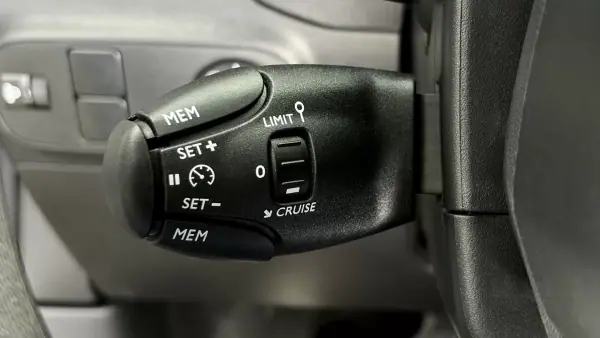 Citroën C3 2024 - 12770 EUR, 50000 km - AUTO.MOTO.pt - 50000km - foto 22 de 29