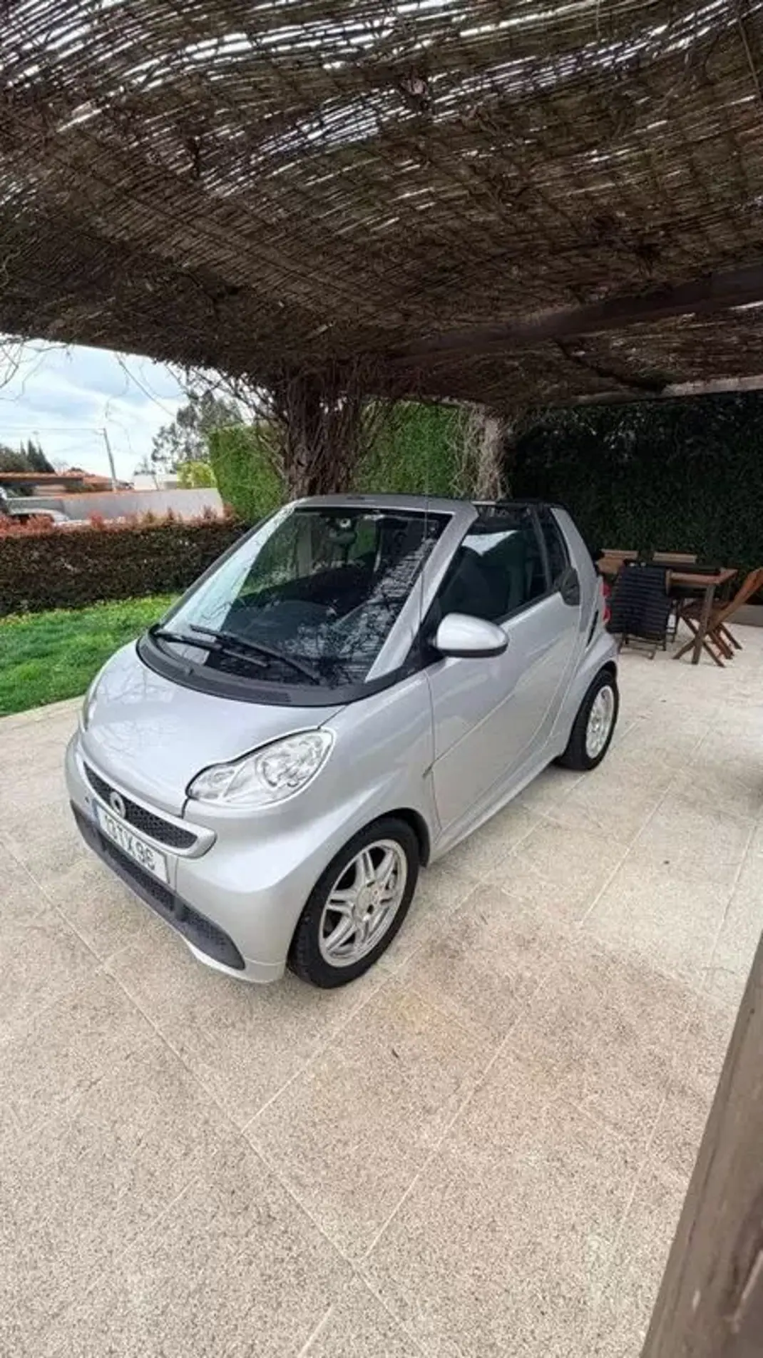 Smart Fortwo Cabrio 2013 - 7999 EUR, 113669 km - AUTO.MOTO.pt - 113669km - foto 1 de 25