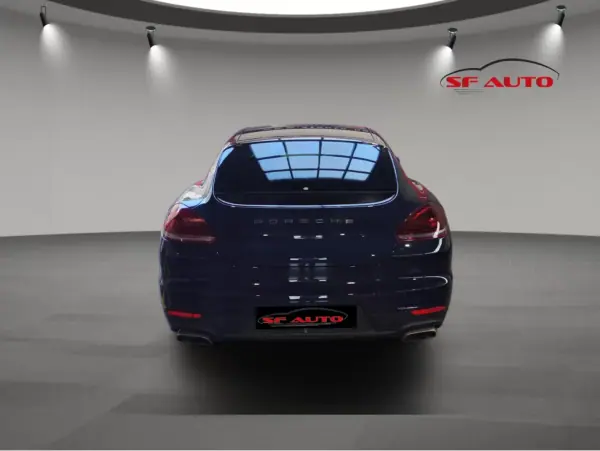 Porsche Panamera 2014 - 55000 EUR, 117234 km - AUTO.MOTO.pt - 117234km - foto 5 de 12