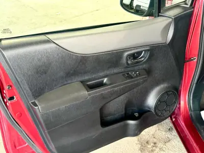 Toyota Yaris 2011 - 10900 EUR, 203453 km - AUTO.MOTO.pt - 203453km - foto 9 de 23