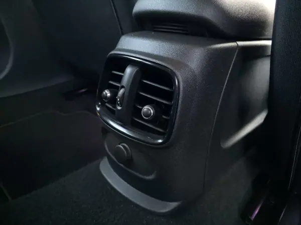 MINI Clubman 2018 - 15990 EUR, 184000 km - AUTO.MOTO.pt - 184000km - foto 35 de 42