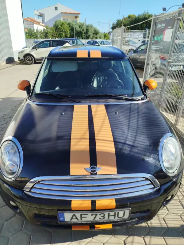 MINI Cooper 2010 - 8500 EUR, 272910 km - AUTO.MOTO.pt - 272910km - foto 8 de 14