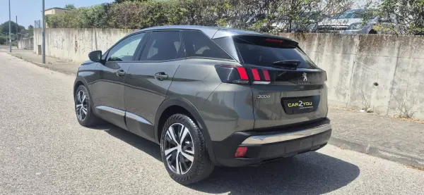 Peugeot 3008 2018 - 16950 EUR, 136000 km - AUTO.MOTO.pt - 136000km - foto 26 de 28