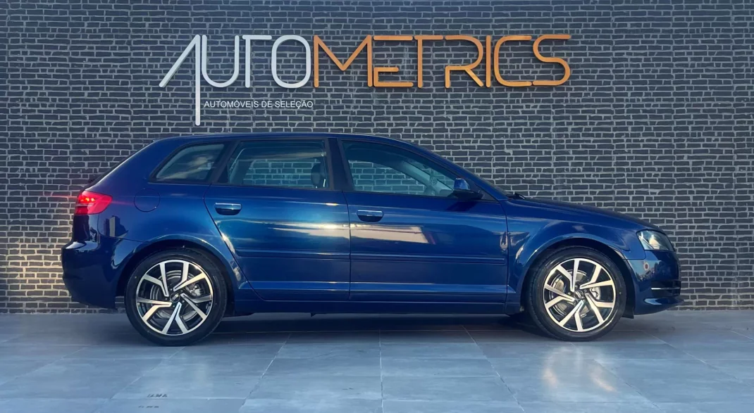 Audi A3 Sportback 2011 - 13450 EUR, 156000 km - AUTO.MOTO.pt - 156000km - foto 10 de 11