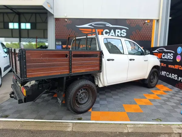 Toyota Hilux 2018 — foto 2 de 16