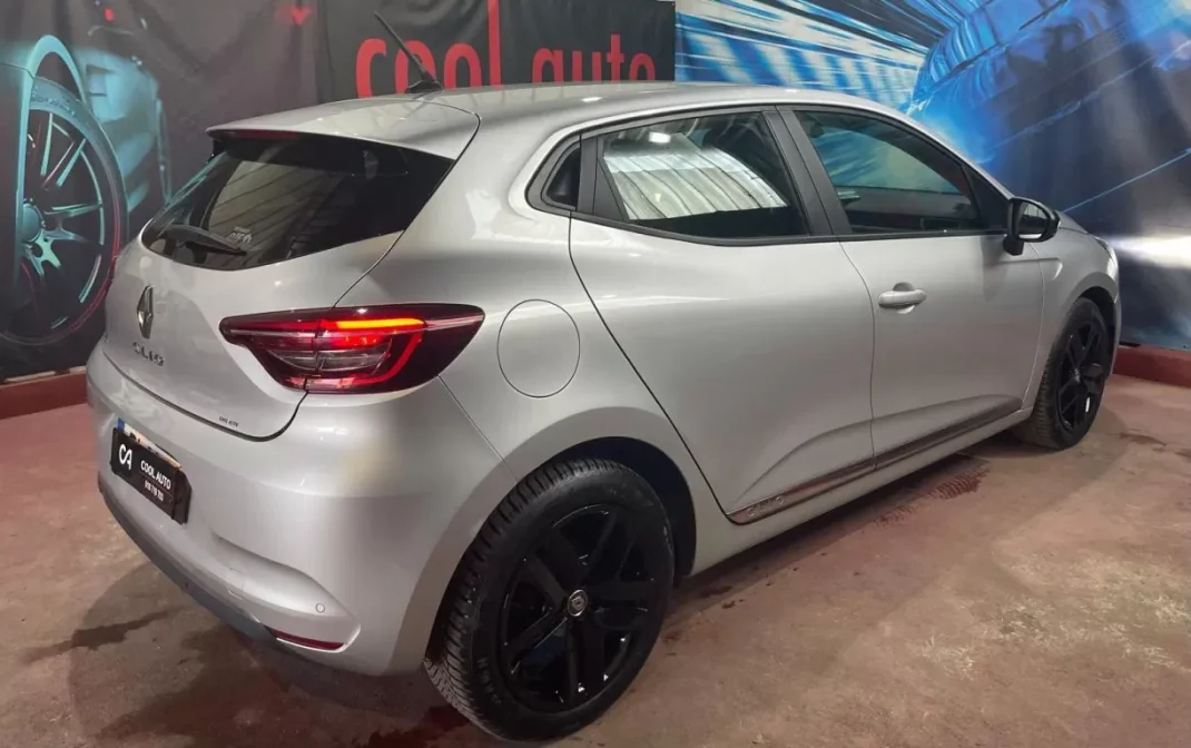 Renault Clio 2019 - 14480 EUR, 30000 km - AUTO.MOTO.pt - 30000km - foto 18 de 50