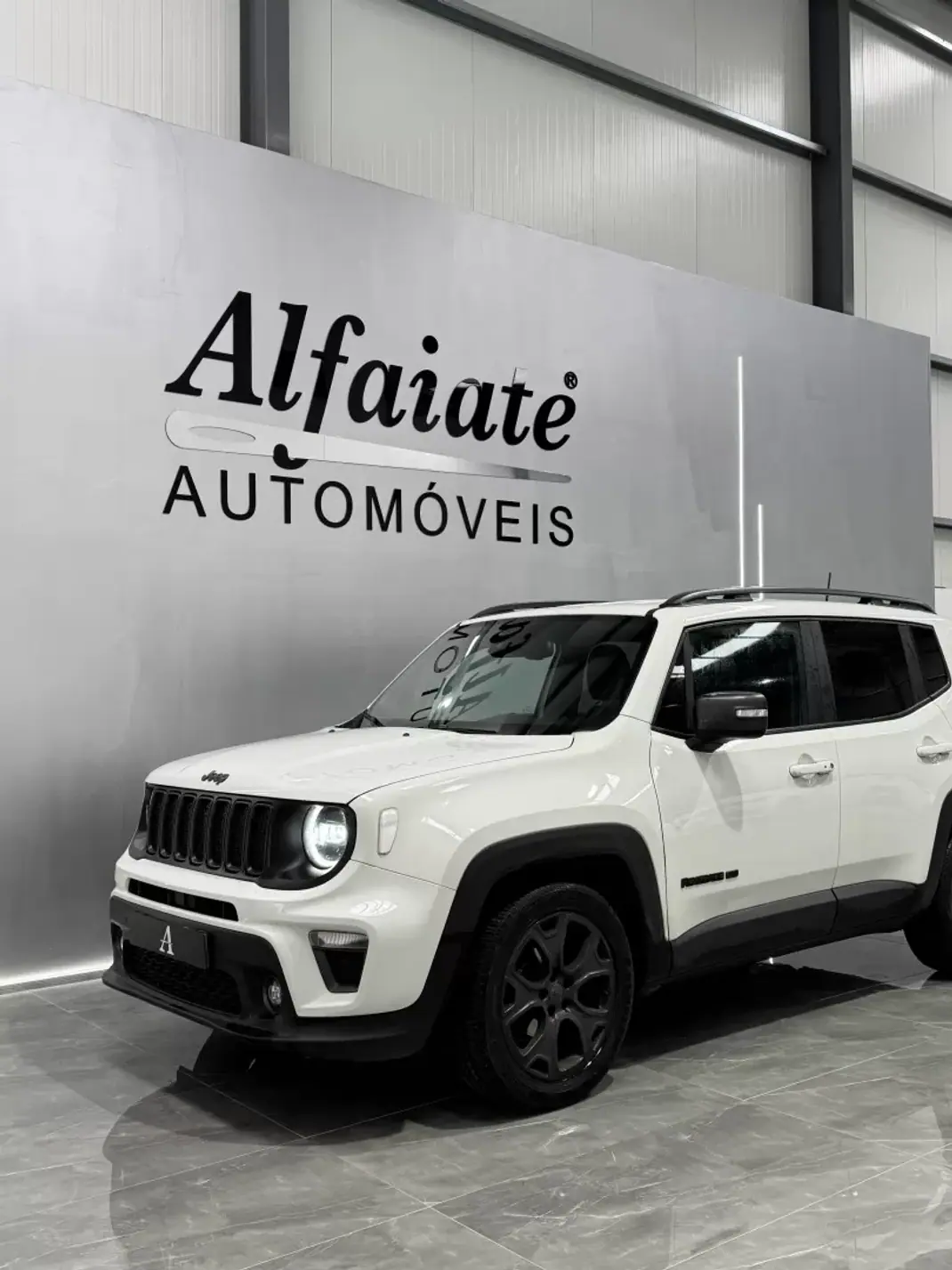 Jeep Renegade 2021 - 18490 EUR, 55000 km - AUTO.MOTO.pt - 55000km - foto 6 de 28