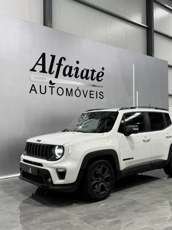Jeep Renegade 2021 - 17990 EUR, 55000 km - AUTO.MOTO.pt - 55000km - foto 6 de 28