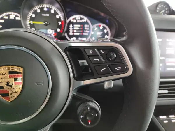 Porsche Cayenne 2020 - 74500 EUR, 67300 km - AUTO.MOTO.pt - 67300km - foto 32 de 40