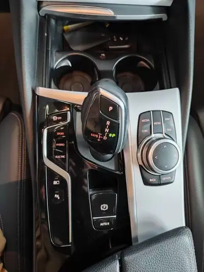 BMW 530e 2022 - 33750 EUR, 158500 km - AUTO.MOTO.pt - 158500km - foto 31 de 36