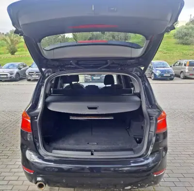 BMW 216 Gran Tourer 2019 - 16500 EUR, 100000 km - AUTO.MOTO.pt - 100000km - foto 21 de 27