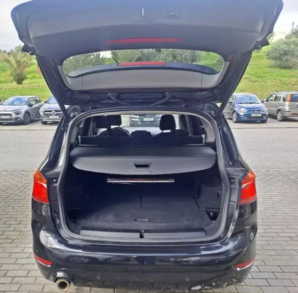 BMW 216 Gran Tourer 2019 - 16500 EUR, 100000 km - AUTO.MOTO.pt - 100000km - foto 21 de 27