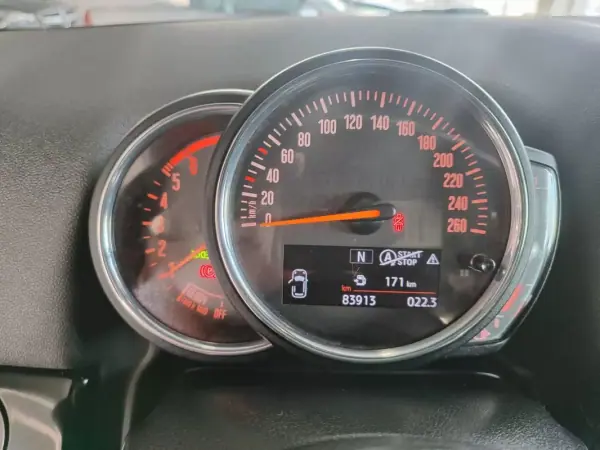 MINI Countryman 2018 - 19990 EUR, 84000 km - AUTO.MOTO.pt - 84000km - foto 29 de 37