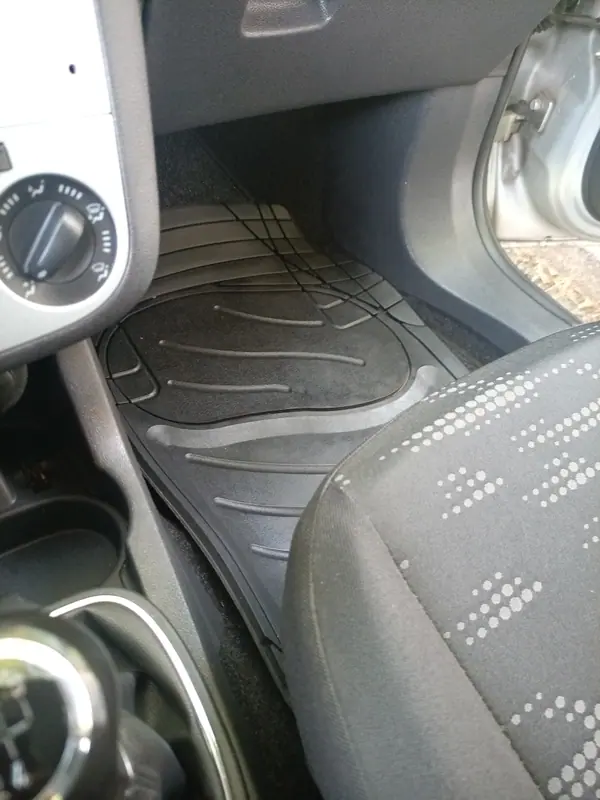 Opel Corsa 2013 - 5500 EUR, 118 km - AUTO.MOTO.pt - 118km - foto 10 de 10