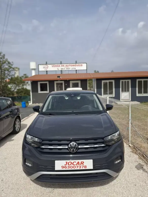 Volkswagen T-Cross 2021 - 21500 EUR, 39123 km - AUTO.MOTO.pt - 39123km - foto 3 de 23