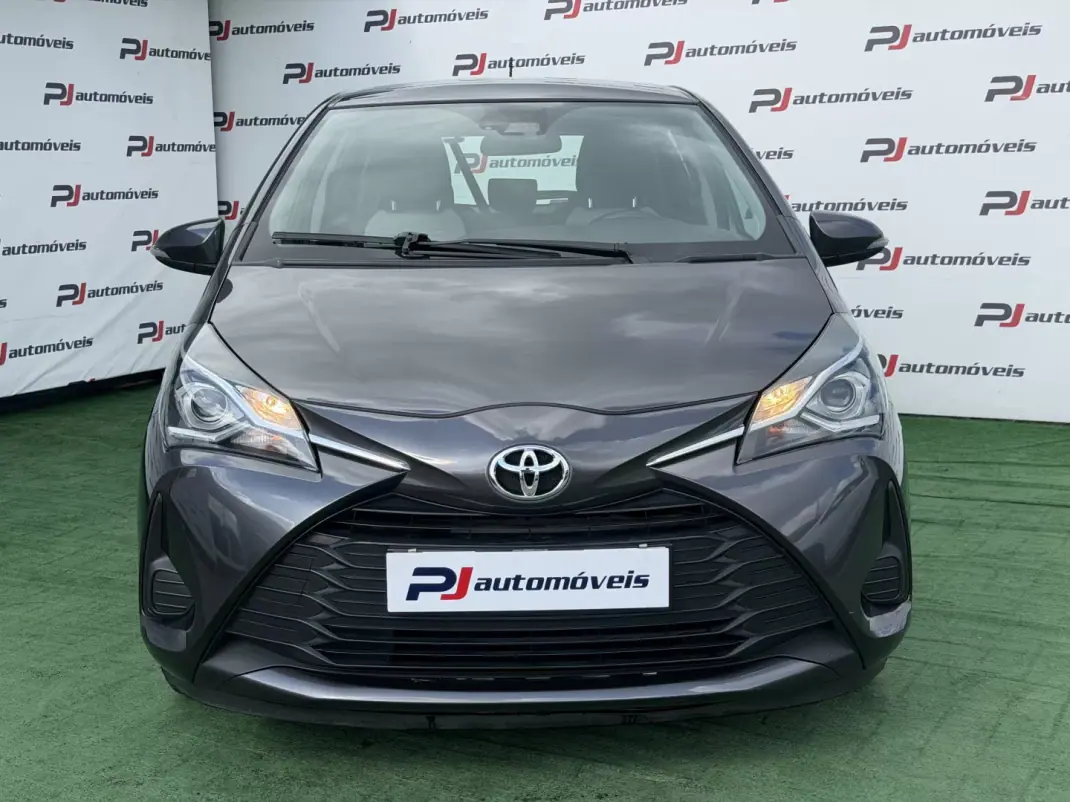 Toyota Yaris 2020 - 12990 EUR, 110000 km - AUTO.MOTO.pt - 110000km - foto 3 de 22