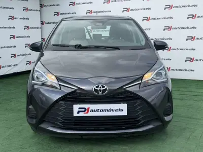 Toyota Yaris 2020 - 12990 EUR, 110000 km - AUTO.MOTO.pt - 110000km - foto 3 de 22