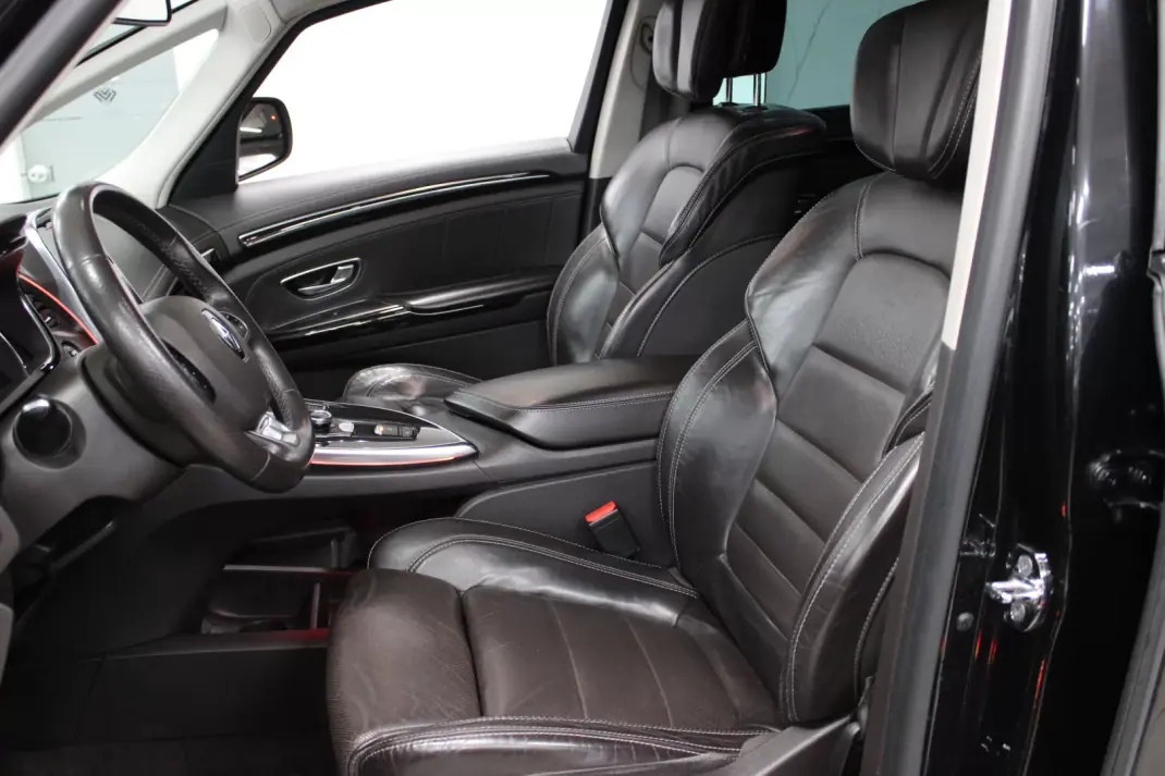 Renault Espace 2017 - 17900 EUR, 171000 km - AUTO.MOTO.pt - 171000km - foto 5 de 31