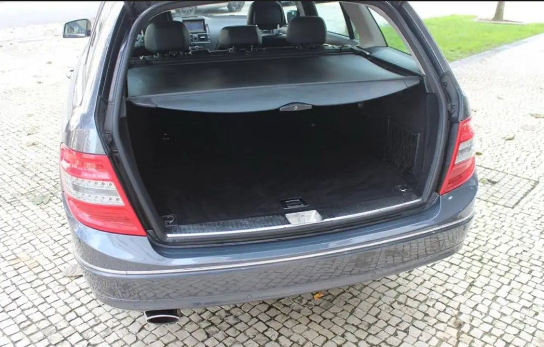 Mercedes-Benz C 220 2009 - 7949 EUR, 308000 km - AUTO.MOTO.pt - 308000km - foto 6 de 8