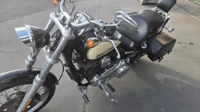 Harley-Davidson Dyna Fat Bob 2012 - 11750 EUR, 45246 km - AUTO.MOTO.pt - 45246km - foto 2 de 8