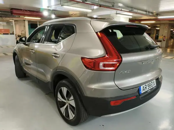 Volvo XC 40 2022 - 28750 EUR, 114610 km - AUTO.MOTO.pt - 114610km - foto 2 de 8