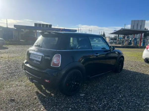 MINI Cooper 2012 - 12490 EUR, 129800 km - AUTO.MOTO.pt - 129800km - foto 17 de 20