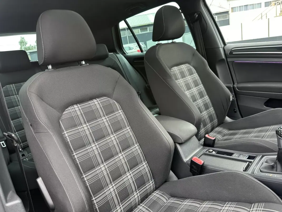 Volkswagen Golf 2014 - 15000 EUR, 240000 km - 240000km - foto 50 de 83