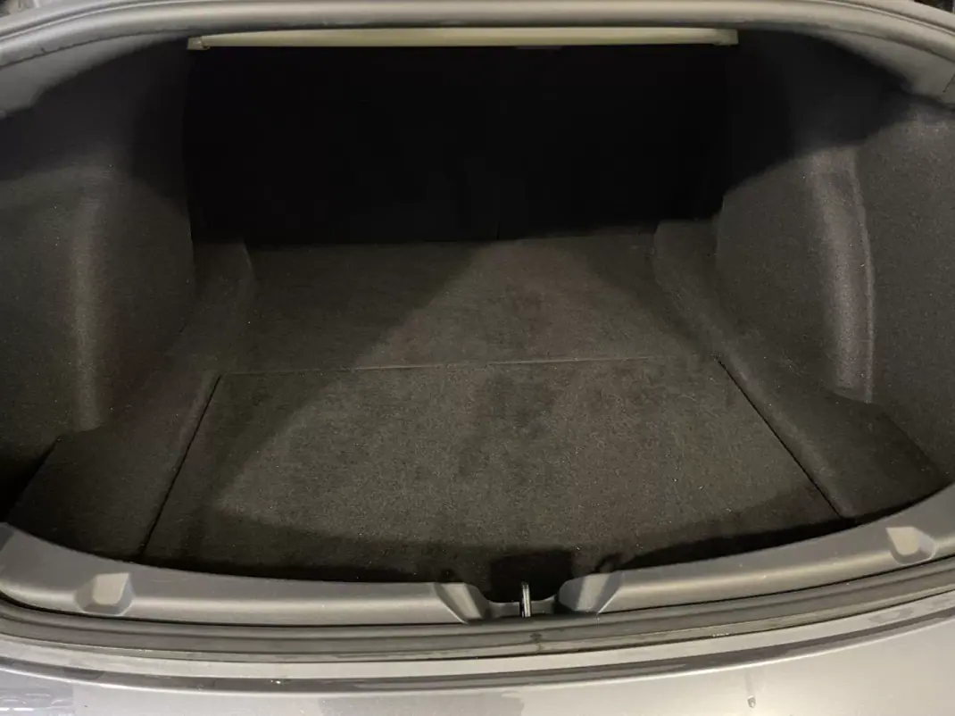 Tesla Model 3 2022 - 29700 EUR, 49000 km - AUTO.MOTO.pt - 49000km - foto 42 de 43