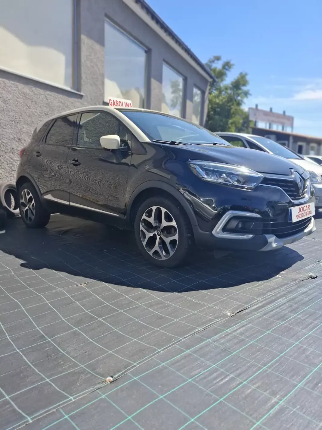 Renault Captur 2019 - 13950 EUR, 89099 km - 89099km - foto 5 de 16