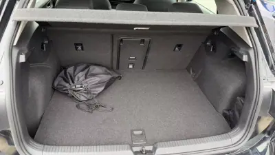 Volkswagen Golf 2021 - 21500 EUR, 96839 km - AUTO.MOTO.pt - 96839km - foto 35 de 38