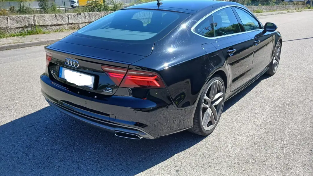 Audi A7 Sportback 2015 - 24500 EUR, 248000 km - AUTO.MOTO.pt - 248000km - foto 26 de 27
