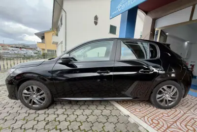 Peugeot 208 2022 - 15950 EUR, 91000 km - AUTO.MOTO.pt - 91000km - foto 6 de 26