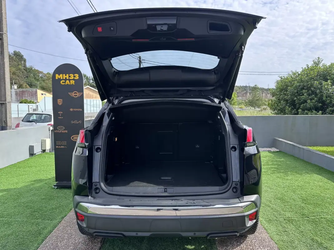 Peugeot 3008 2019 - 17900 EUR, 180000 km - AUTO.MOTO.pt - 180000km - foto 22 de 62