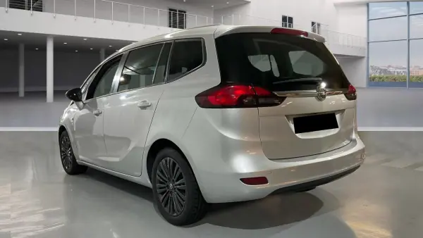 Opel Zafira 2019 - 9999 EUR, 270000 km - AUTO.MOTO.pt - 270000km - foto 4 de 15