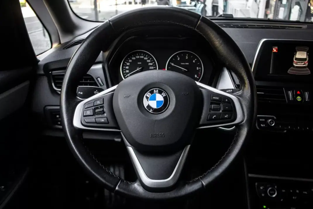 BMW 216 Active Tourer 2017 - 13990 EUR, 96223 km - AUTO.MOTO.pt - 96223km - foto 12 de 43