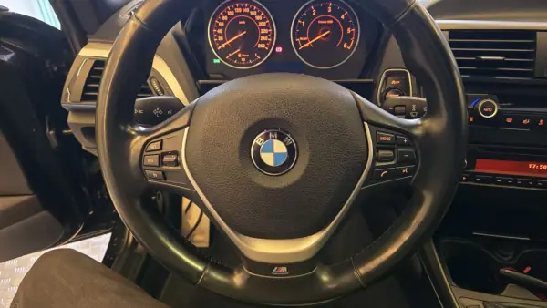 BMW 118 2013 - 12900 EUR, 205111 km - 205111km - foto 39 de 53
