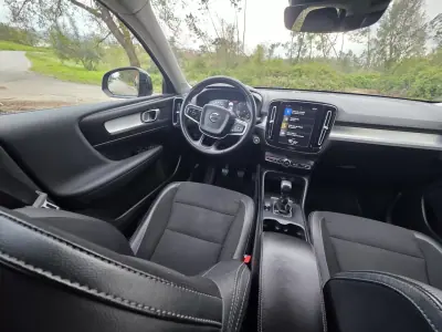Volvo XC 40 2020 - 24500 EUR, 152300 km - AUTO.MOTO.pt - 152300km - foto 32 de 42
