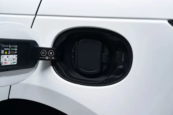 Land Rover Range Rover Velar 2021 - 49950 EUR, 46000 km - AUTO.MOTO.pt - 46000km - foto 14 de 53