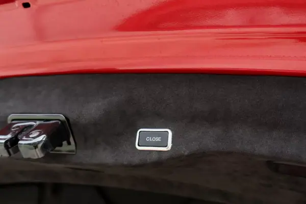 Ferrari FF 2013 - 245000 EUR, 33494 km - AUTO.MOTO.pt - 33494km - foto 26 de 26