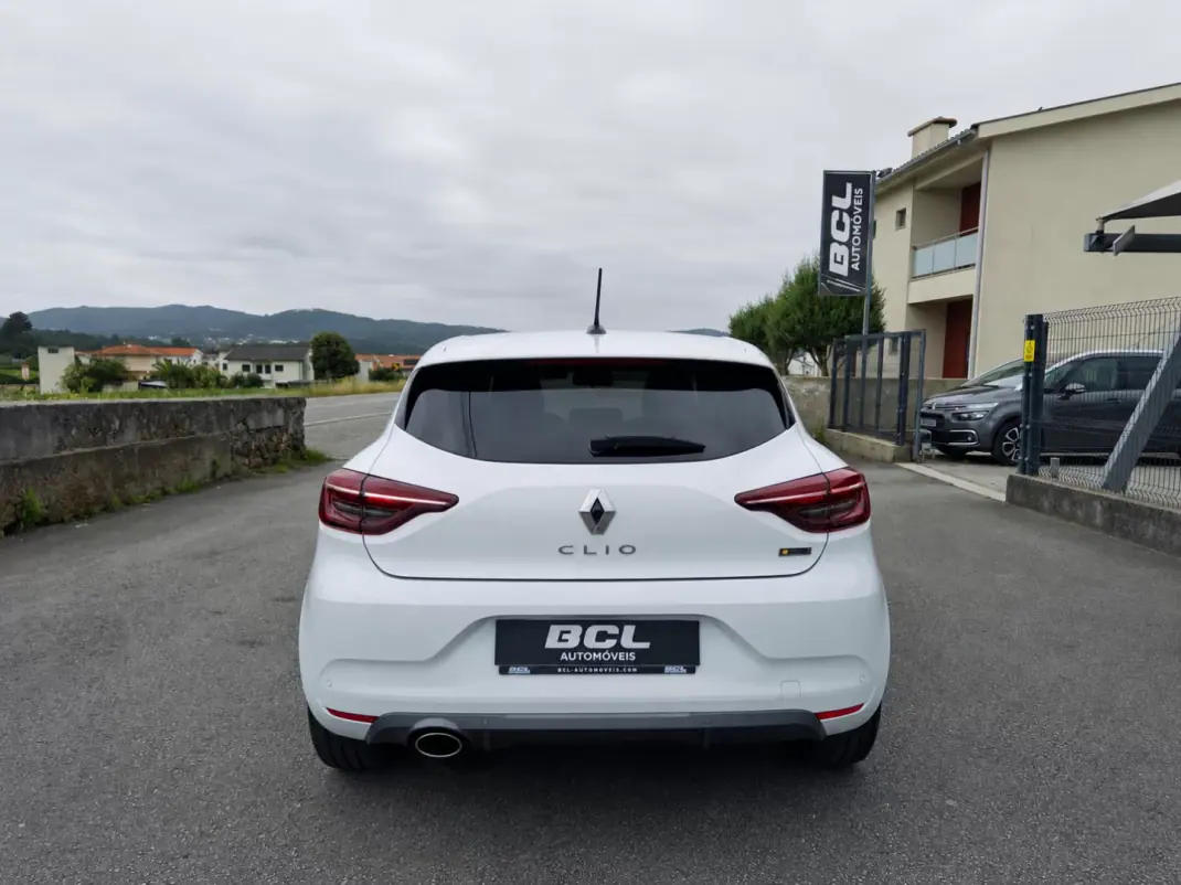 Renault Clio 2020 - 14990 EUR, 113000 km - AUTO.MOTO.pt - 113000km - foto 5 de 38