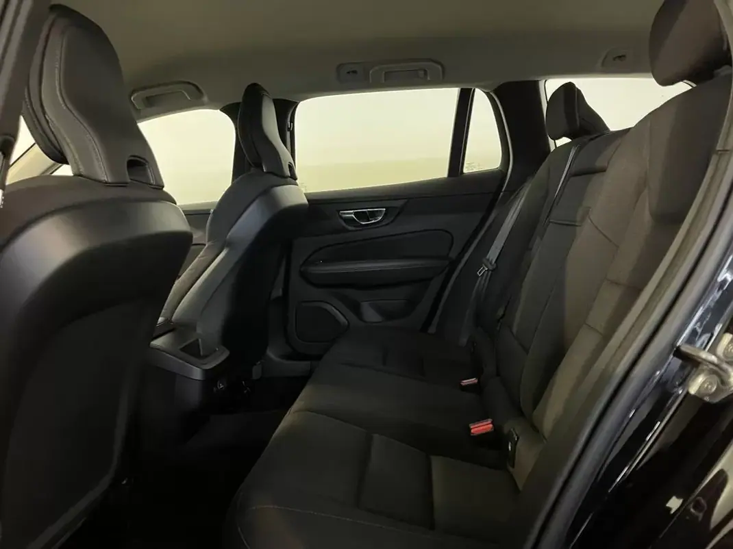 Volvo V60 2020 - 20950 EUR, 154000 km - AUTO.MOTO.pt - 154000km - foto 14 de 30