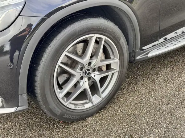 Mercedes-Benz GLC 250 2018 - 34990 EUR, 175000 km - AUTO.MOTO.pt - 175000km - foto 13 de 33