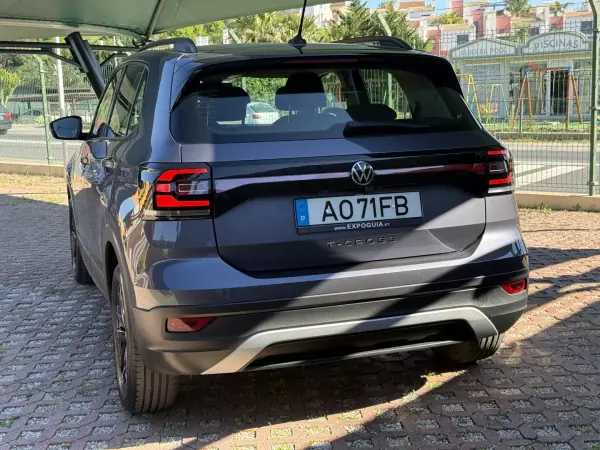 Volkswagen T-Cross 2022 - 19800 EUR, 47200 km - AUTO.MOTO.pt - 47200km - foto 4 de 15